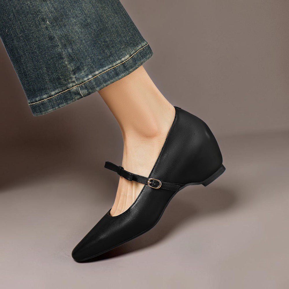 Cecily Mary Jane Pumps